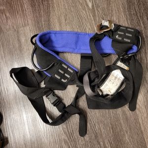 Black diamond rock climbing harness